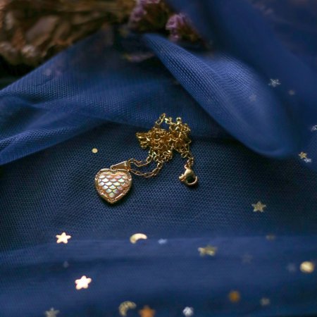 Кулон Серце бежеве з переливом на ланцюжку, фур-ра гіп-ний сплав колір лимонне золото 15х17мм L-45см